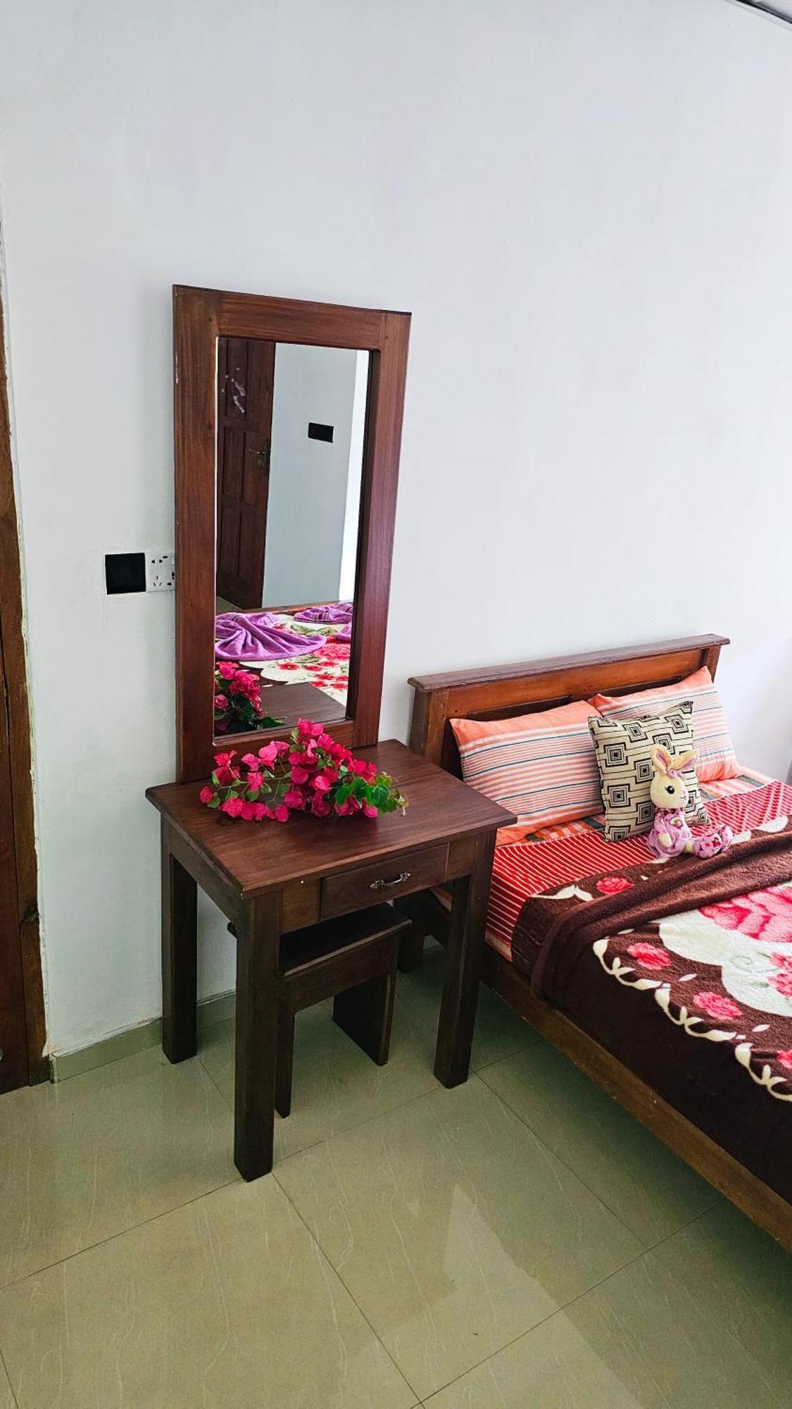 Adams Peak Grand Hotel Nallathanniya Екстериор снимка