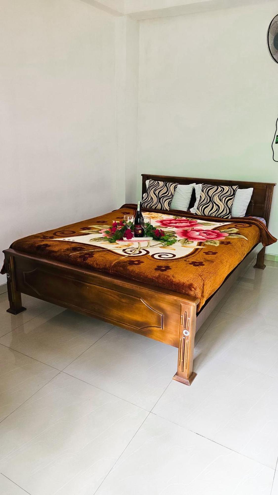 Adams Peak Grand Hotel Nallathanniya Екстериор снимка