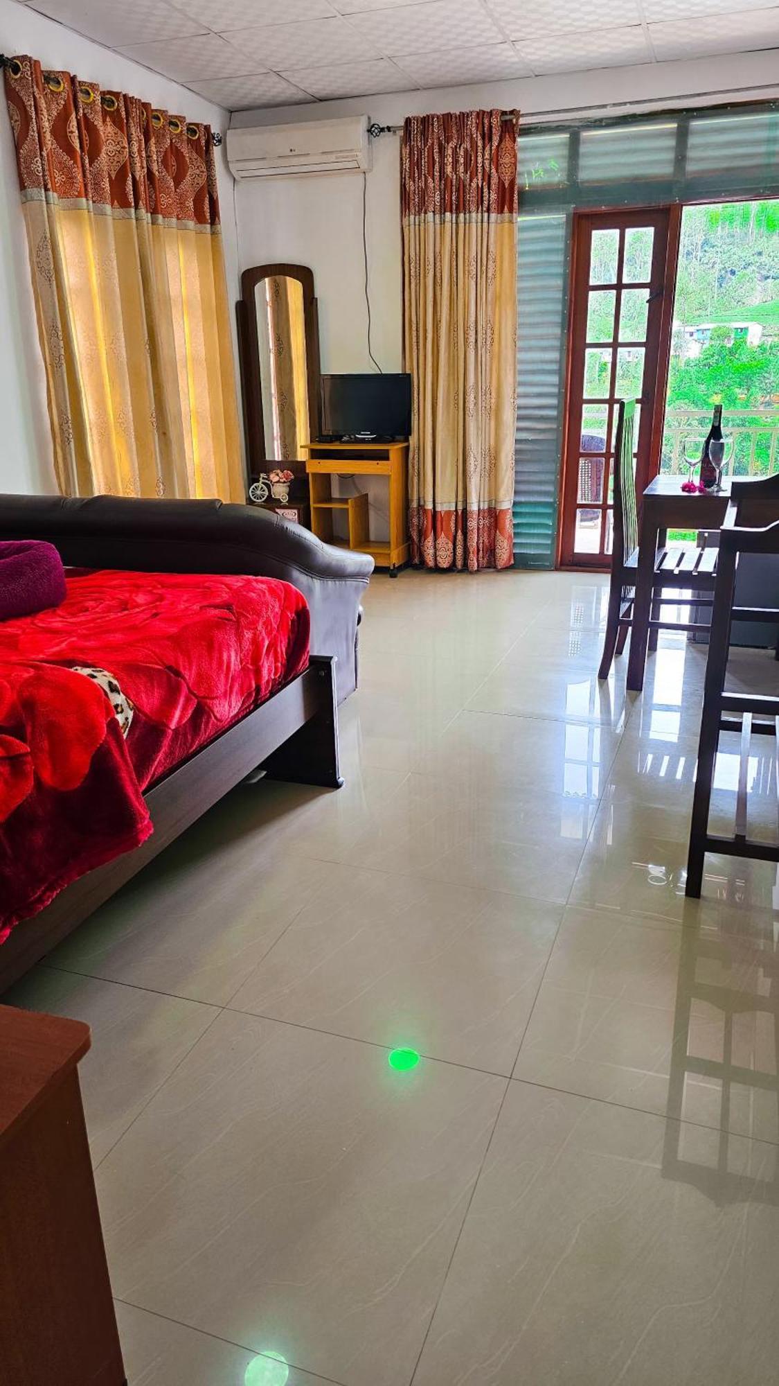 Adams Peak Grand Hotel Nallathanniya Екстериор снимка