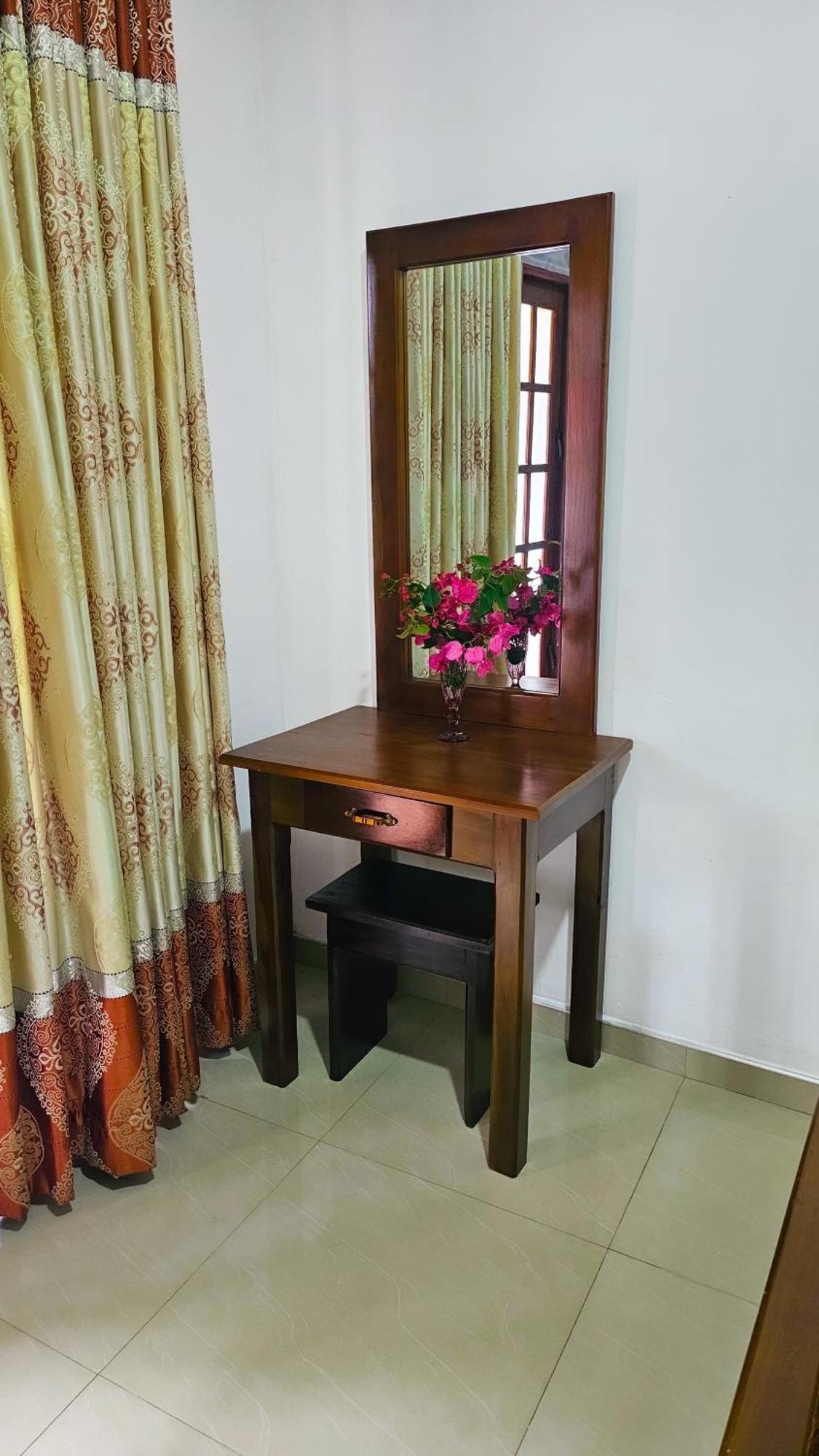 Adams Peak Grand Hotel Nallathanniya Екстериор снимка