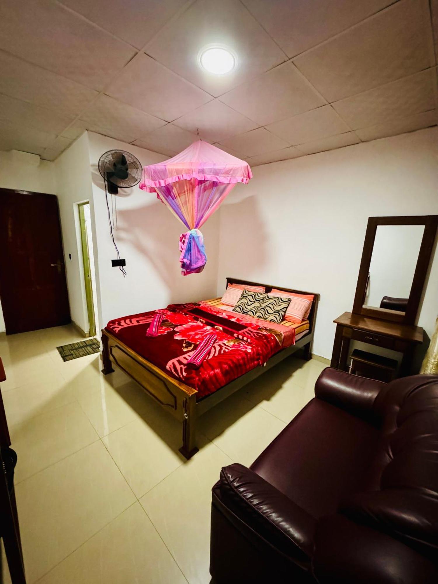 Adams Peak Grand Hotel Nallathanniya Екстериор снимка