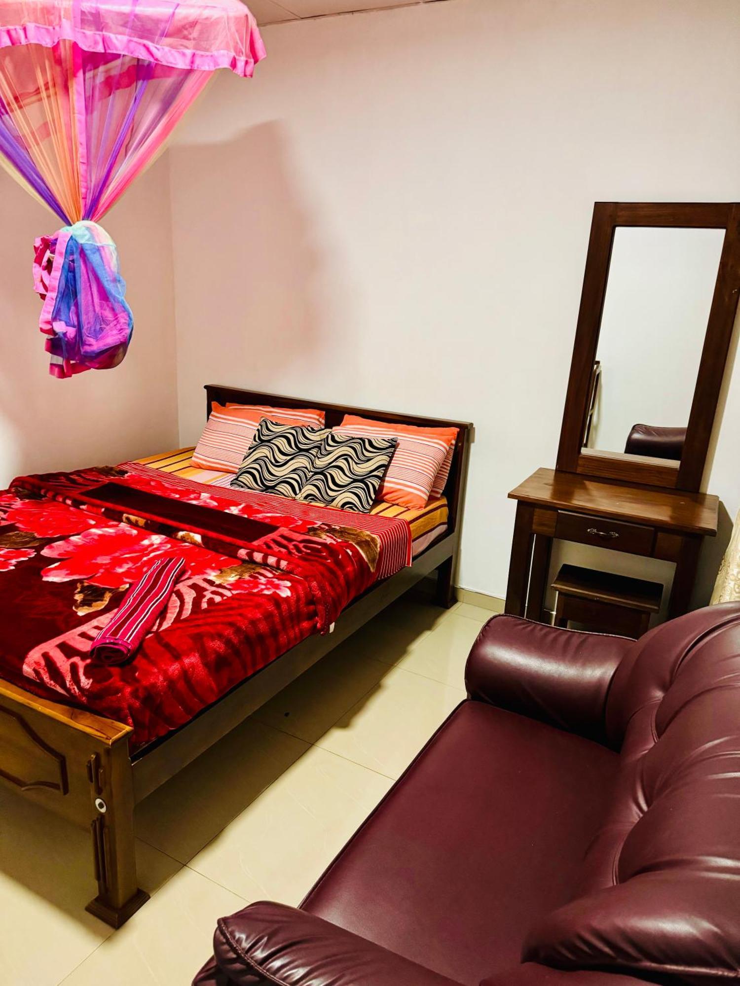 Adams Peak Grand Hotel Nallathanniya Екстериор снимка