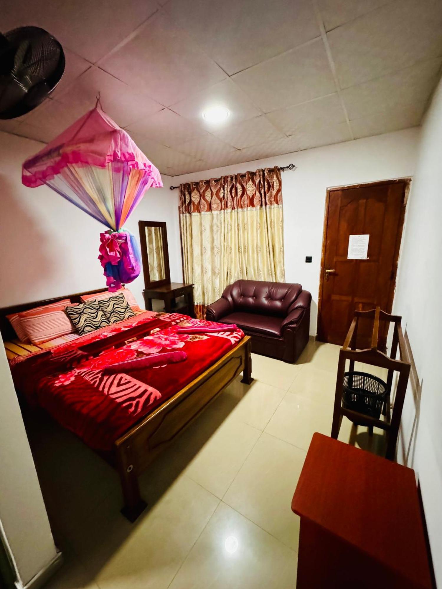 Adams Peak Grand Hotel Nallathanniya Екстериор снимка