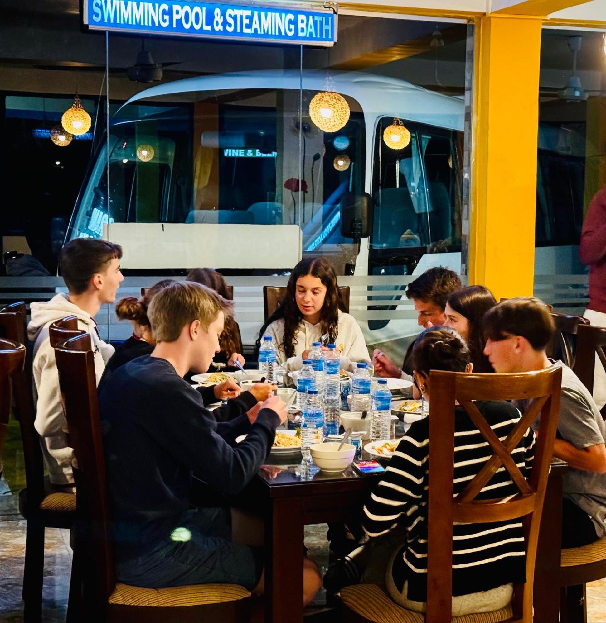 Adams Peak Grand Hotel Nallathanniya Екстериор снимка