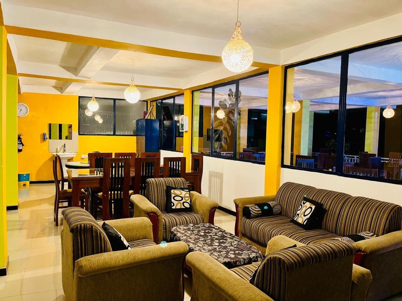 Adams Peak Grand Hotel Nallathanniya Екстериор снимка